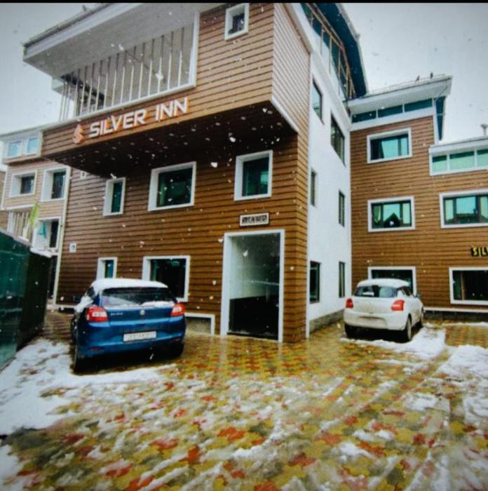 hotel silver inn