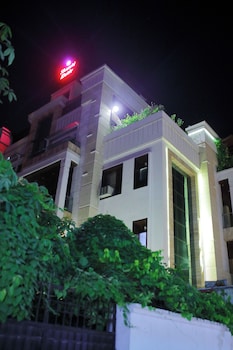 Hotel Shanti Kutir,Swaroop Nagar,3 star