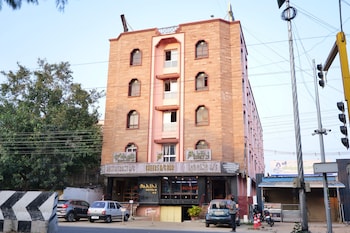 Sakthi Hotel,,2 star