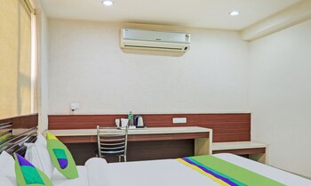 treebo elite city upper bazar