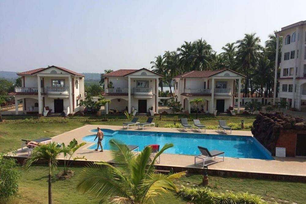 span suites and villas