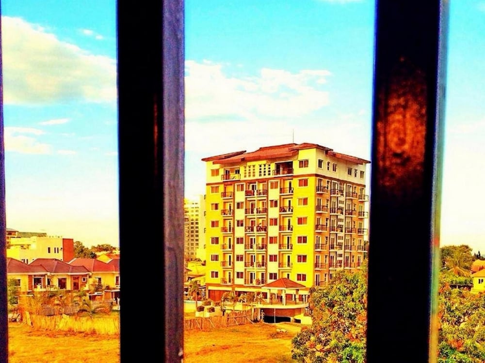 hidden pearl hotel janus luxury suites