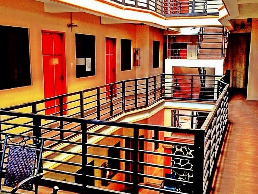 hidden pearl hotel janus luxury suites