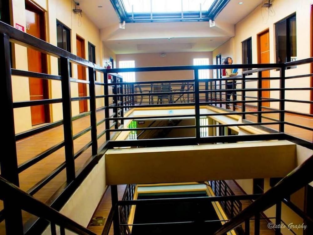 hidden pearl hotel janus luxury suites