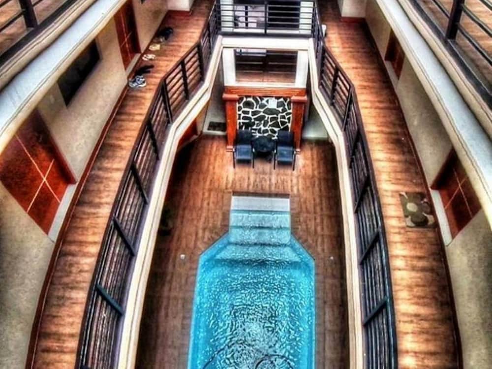 hidden pearl hotel janus luxury suites