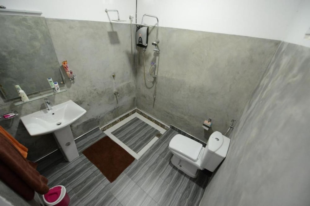 yoho airport eco chalets