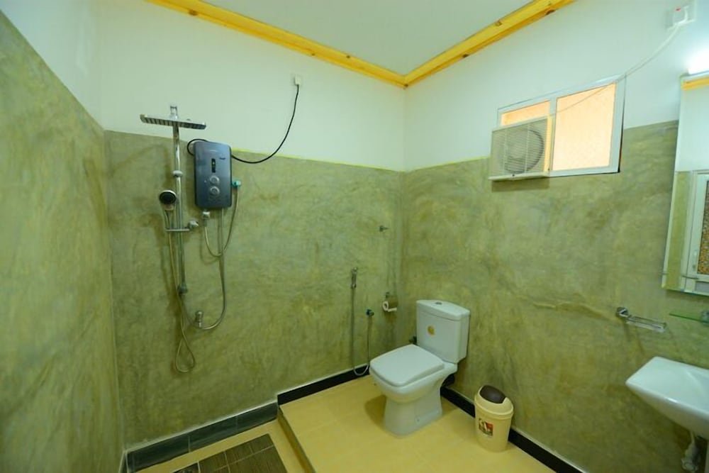 yoho airport eco chalets