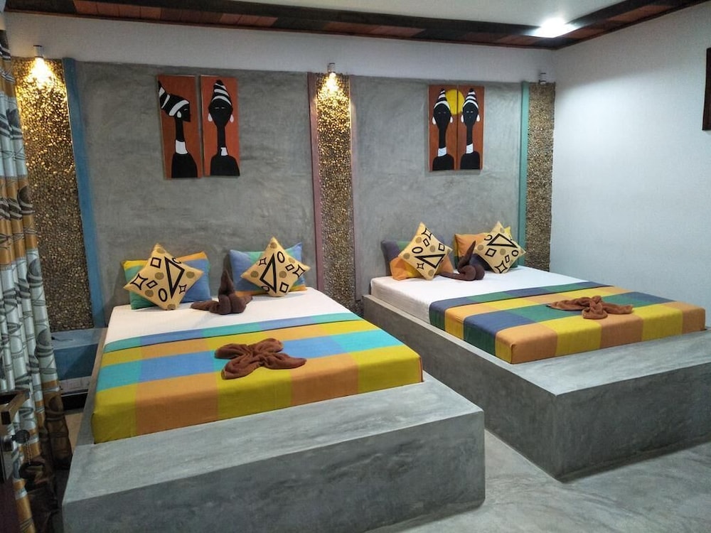 yoho airport eco chalets