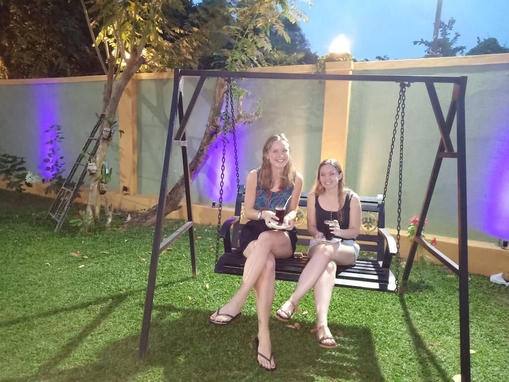 yoho airport eco chalets