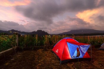 villa kedisan lake view redpartner