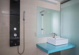 walker hotel zhengyi