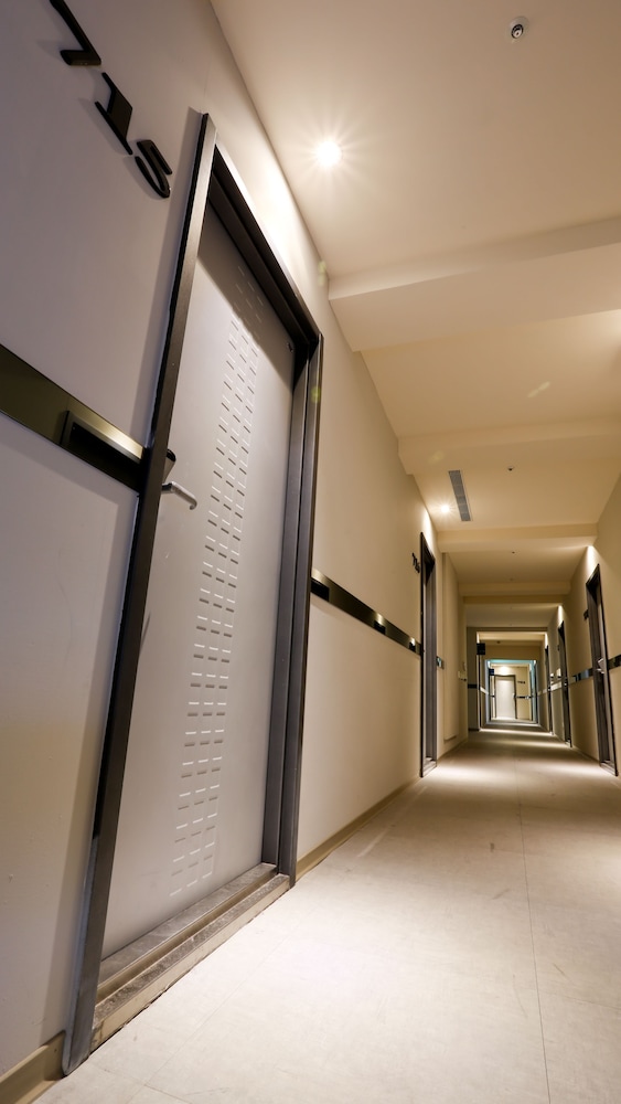 walker hotel zhengyi