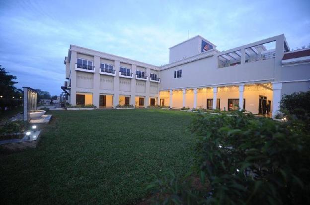 hotel surya garden