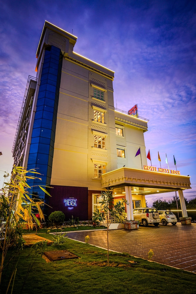 misty rock hotel