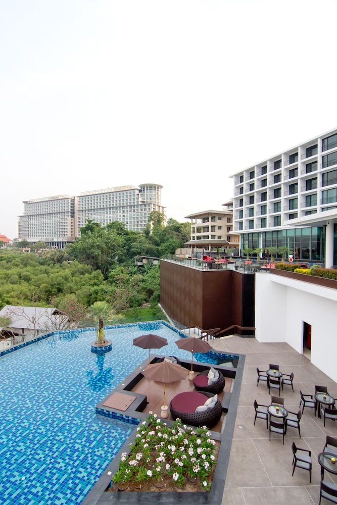 way hotel pattaya
