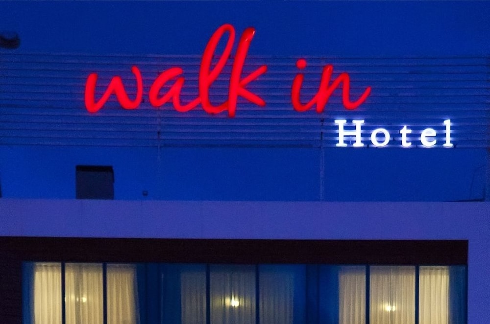 walk in hotel