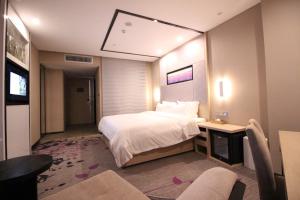 Lavande Hotel Nanchang Ai Xi Hu Subway East Station Branch,,3 star