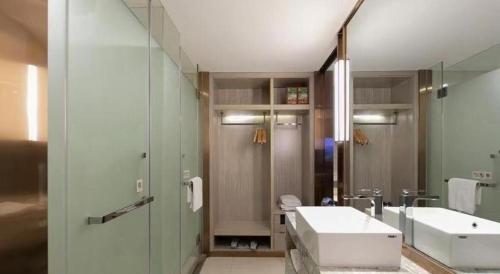 echarm hotel wuhan huangpu erqi xiaolu metro stati