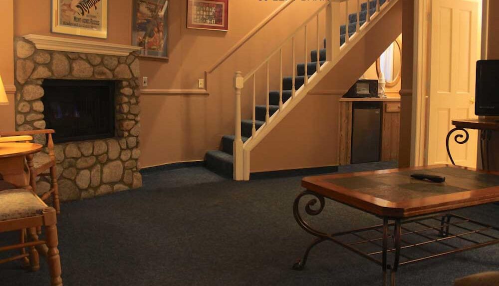 saddleback inn