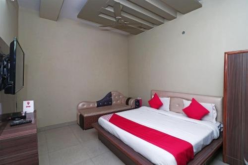 Hotel O Elibrista,Modipuram,3 star