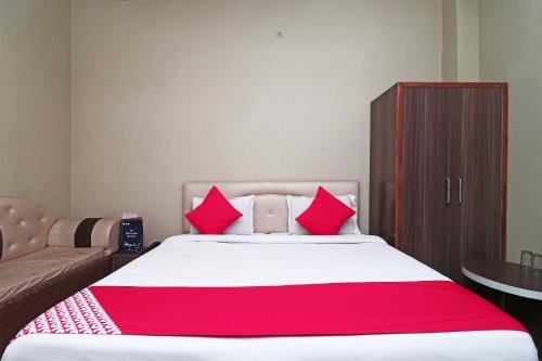 Hotel O Elibrista,Modipuram,3 star