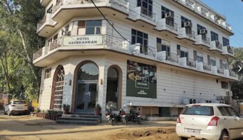 hotel abhinandan jind