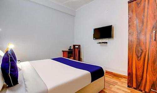 super collection o sector 20 noida