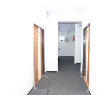 Hotel Kdm,Nana Mava,3 star