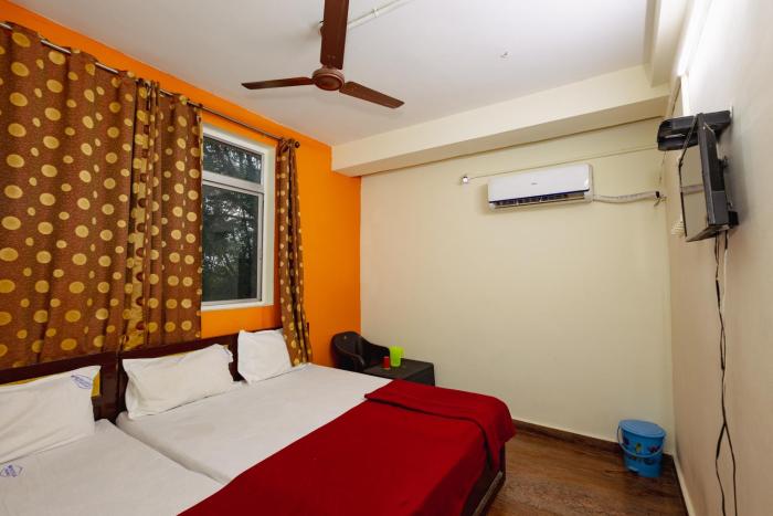 oyo 42632 pvt royal residency