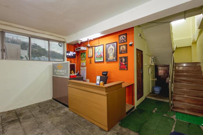 oyo 42632 pvt royal residency