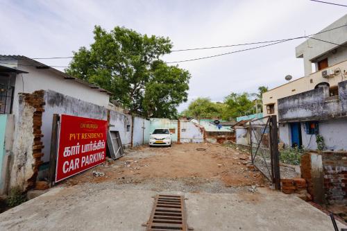 oyo 42632 pvt royal residency