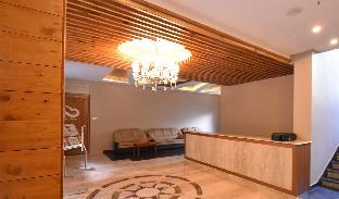 Hotel Cloud Chat,Dharamkot>>Dharamshala,3 star