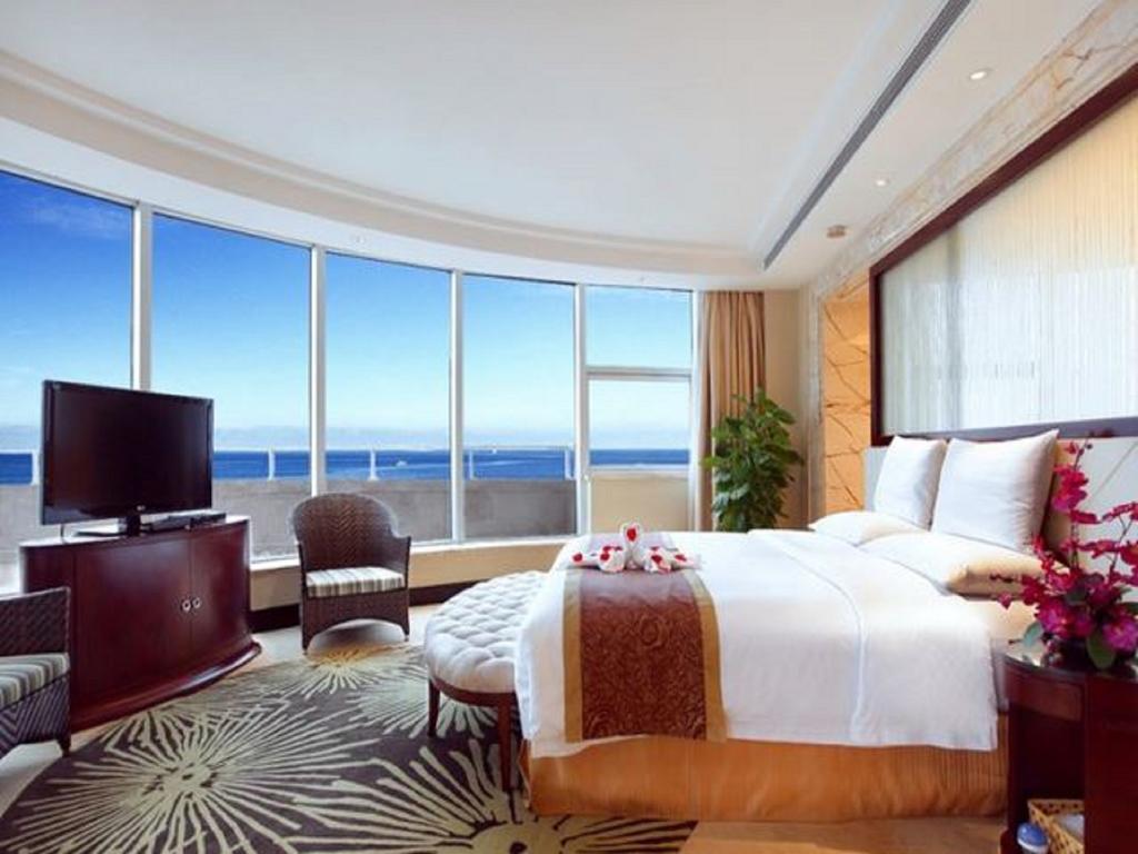 golden shining new century grand hotel beihai