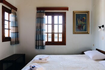 Drymna Hotel,Dorida>>Central Greece,2 star