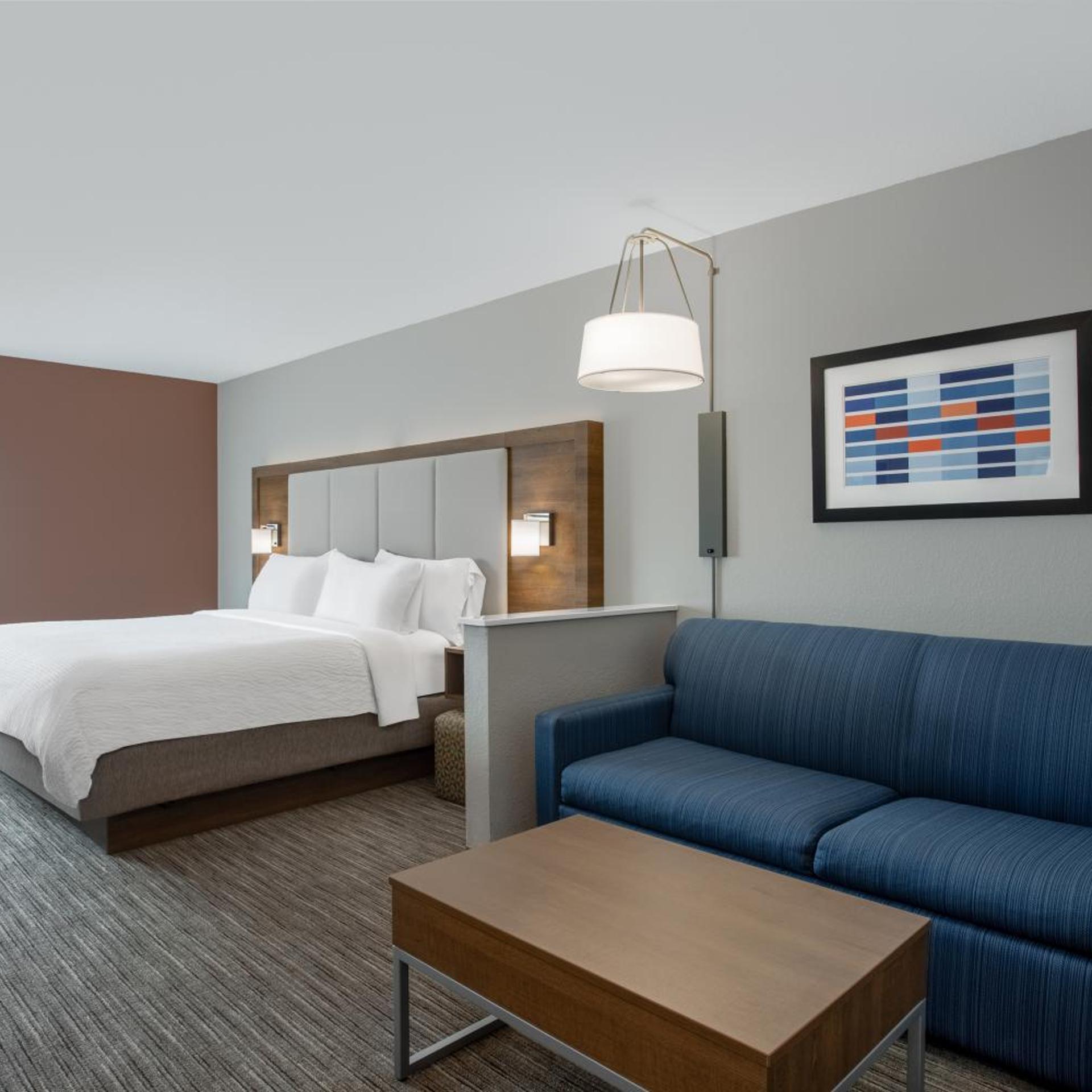 holiday inn express hotel and suites clinton by ihg