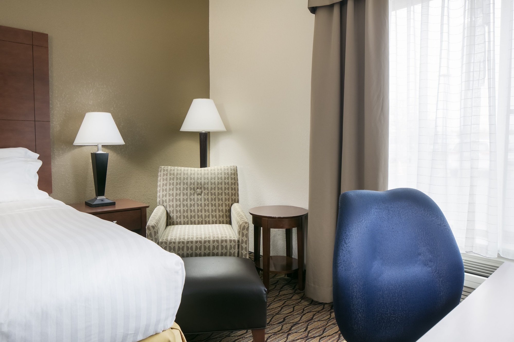 holiday inn express hotel and suites clinton by ihg