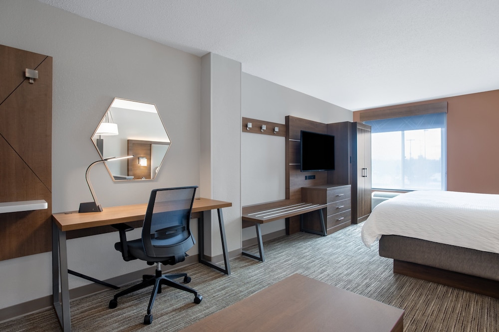 holiday inn express hotel and suites clinton by ihg