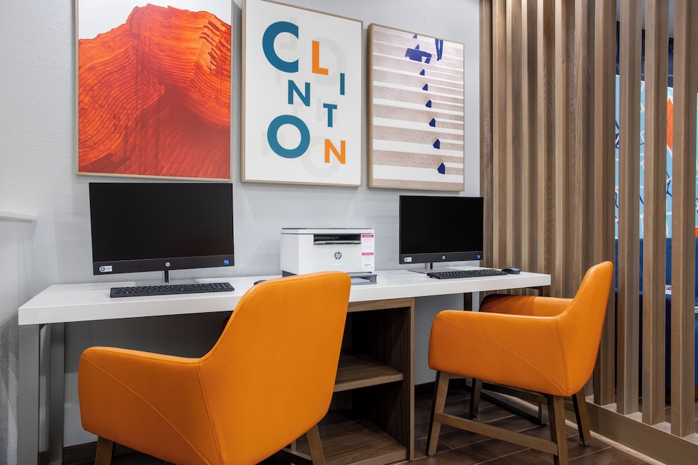 holiday inn express hotel and suites clinton by ihg