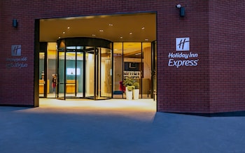 holiday inn express tbilisi avlabari an ihg hotel