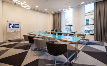 holiday inn express tbilisi avlabari an ihg hotel