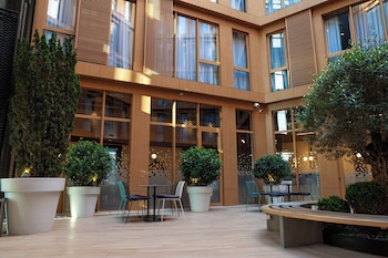 holiday inn express tbilisi avlabari an ihg hotel