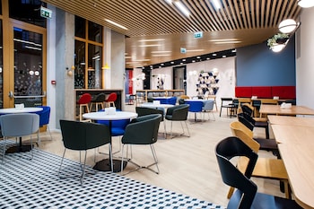 holiday inn express tbilisi avlabari an ihg hotel