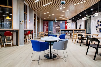 holiday inn express tbilisi avlabari an ihg hotel