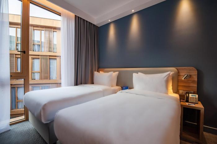 holiday inn express tbilisi avlabari an ihg hotel