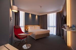 holiday inn express tbilisi avlabari an ihg hotel