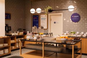 holiday inn express tbilisi avlabari an ihg hotel