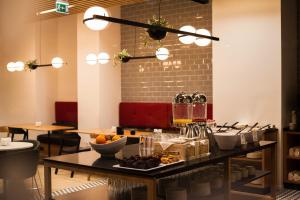 holiday inn express tbilisi avlabari an ihg hotel
