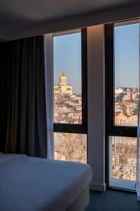 holiday inn express tbilisi avlabari an ihg hotel