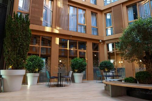 holiday inn express tbilisi avlabari an ihg hotel