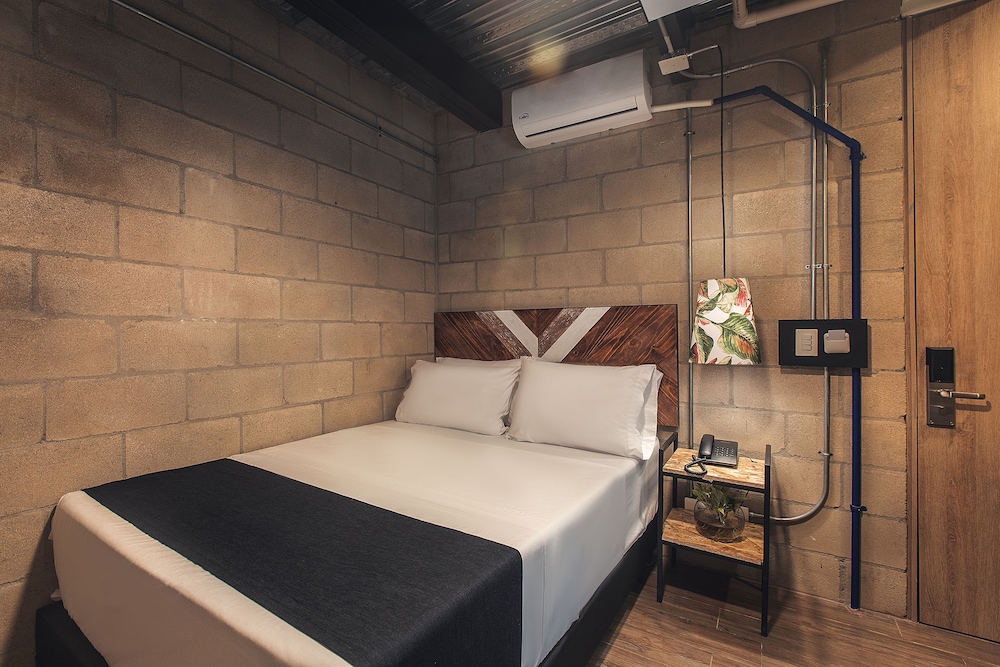 hotel lleras park concept